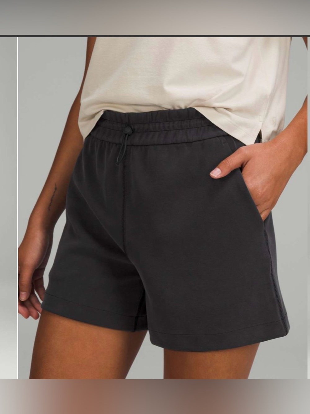 Lululemon Softstreme High-Rise Short 4" Black W7CAXS size 4